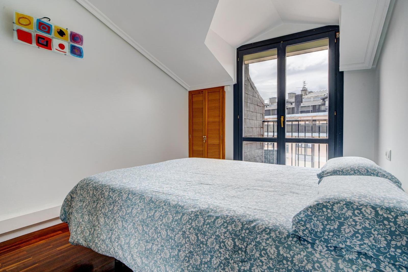 Luminoso Atico Con Terraza, Irun, Parking, 4Pax Apartment Exterior photo